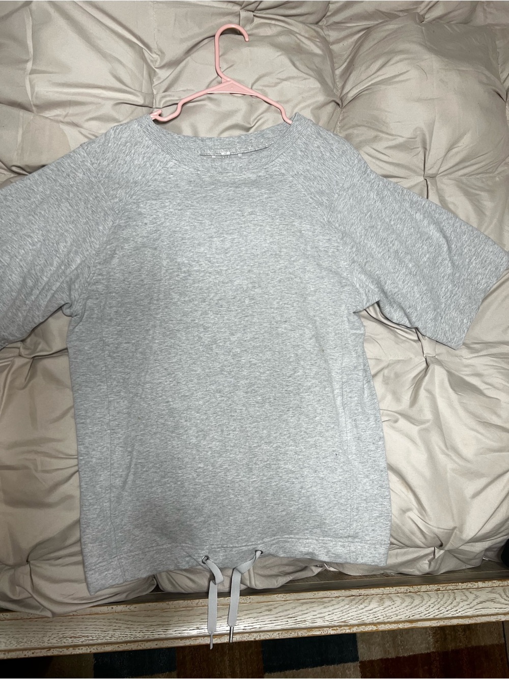 Lululemon Women’s Light Heather Gray Short-Sleeve Drawstring Sweatshirt